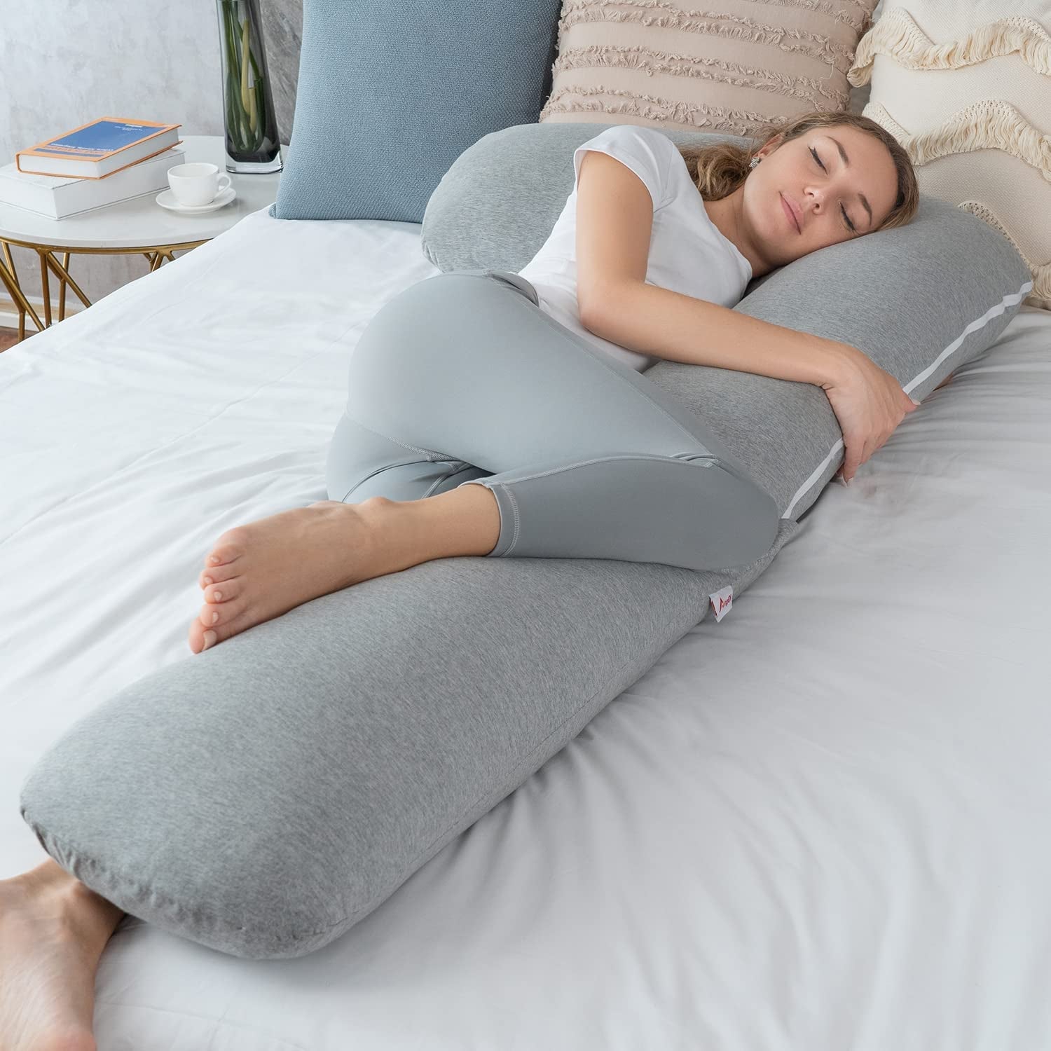 "Luxuriously Comfortable L-Shaped Body Pregnancy Pillow for Blissful Side Sleeping and Support for Pregnant Women, Complete with Cozy Jersey Cover"